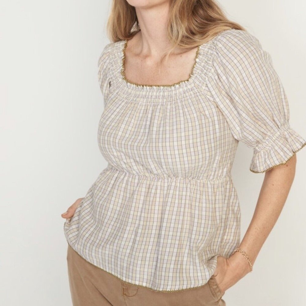 Old Navy Puff-sleeves blouse